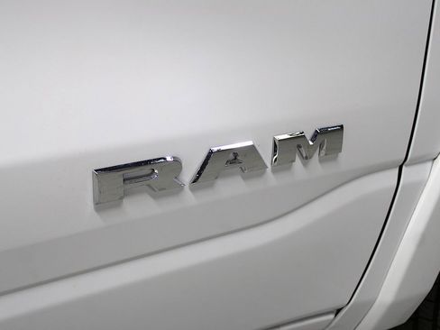 New 2026 RAM 1500 4x4 Crew Cab image 41