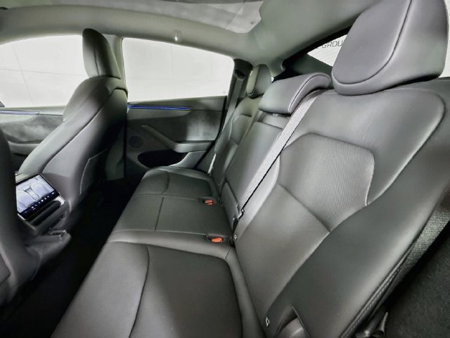 Used 2026 Tesla Model Y AWD image 24