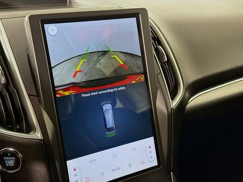 Used 2022 Ford Edge Titanium image 13