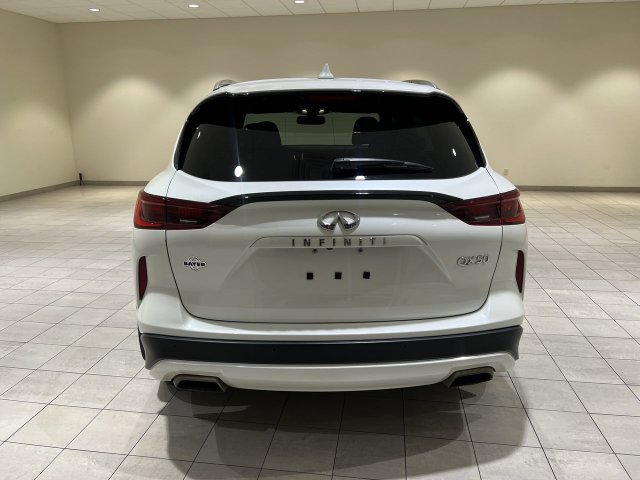 Used 2022 INFINITI QX50 Luxe w/ Appearance Package FWD image 4