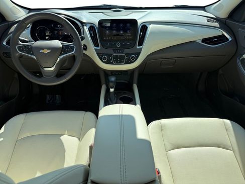 Used 2024 Chevrolet Malibu LT FWD image 12