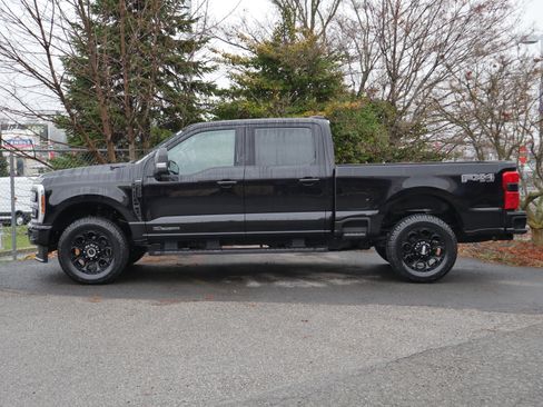 Certified 2023 Ford F350 Lariat w/ Black Appearance Package image 20