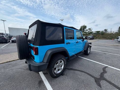 Used 2017 Jeep Wrangler Unlimited Sport w/ Quick Order Package 24S AWD/4WD image 3