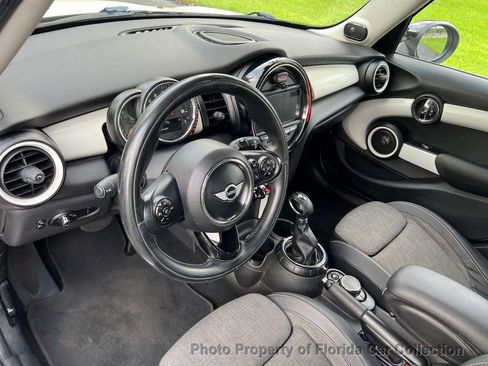 Used 2015 MINI Cooper S image 33