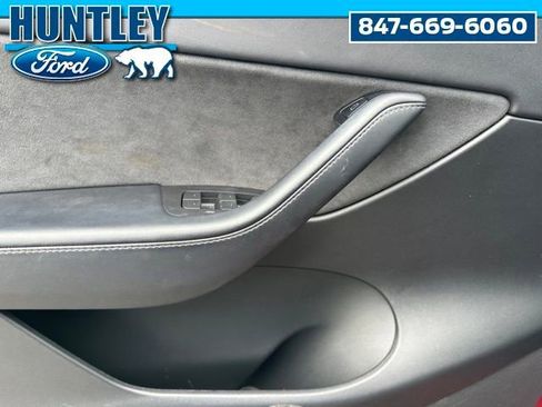 Used 2022 Tesla Model Y Performance image 18