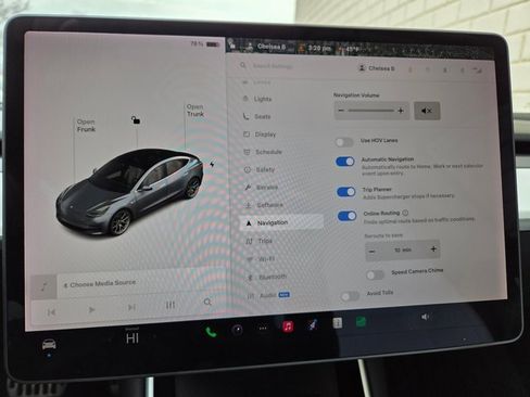 Used 2018 Tesla Model 3 Long Range image 58