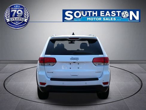 Used 2018 Jeep Grand Cherokee Laredo AWD/4WD image 4
