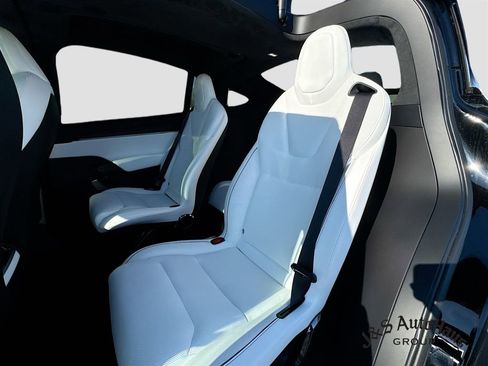 Used 2025 Tesla Model X Plaid image 27
