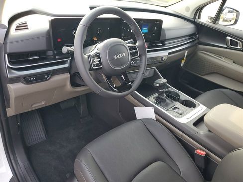 New 2026 Kia Carnival image 6