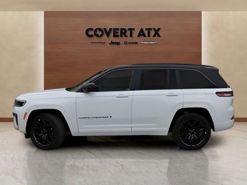 New 2026 Jeep Grand Cherokee Summit w/ Obsidian Package image 2