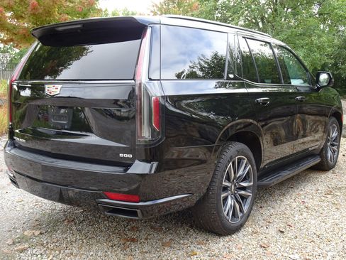 Used 2023 Cadillac Escalade Sport Platinum image 11