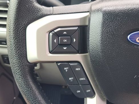 Used 2015 Ford F150 Lariat RWD image 27