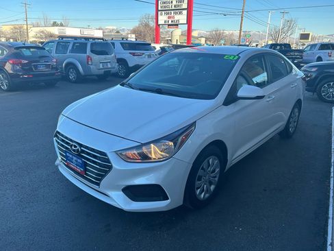 Used 2021 Hyundai Accent SE image 19