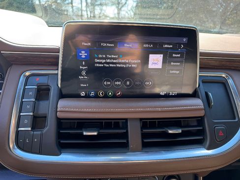 Used 2021 Chevrolet Suburban High Country image 17