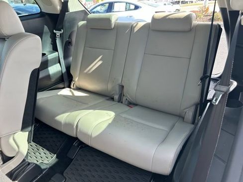 Used 2011 MAZDA CX-9 Grand Touring w/ Moonroof & Bose Audio Pkg image 16