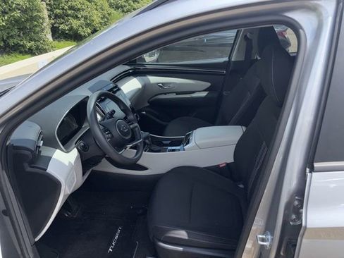 Used 2023 Hyundai Tucson SEL FWD image 5