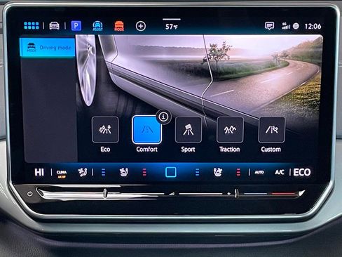 Used 2024 Volkswagen ID.4 Pro S image 33