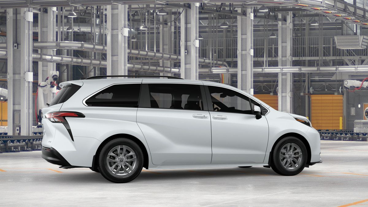 New 2026 Toyota Sienna XLE AWD/4WD image 11