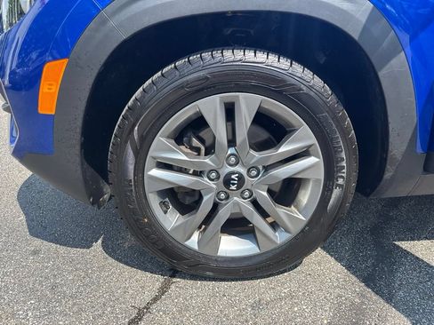 Used 2021 Kia Seltos S AWD/4WD image 45