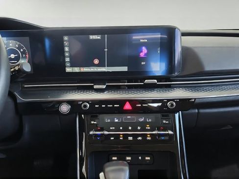 Certified 2024 Kia Carnival SX Prestige FWD image 18