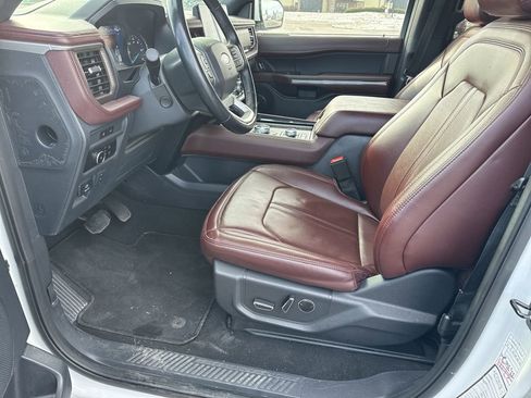 Used 2024 Ford Expedition Max Limited image 19