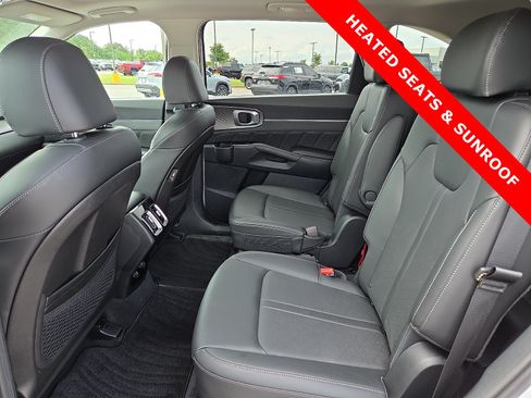 Used 2023 Kia Sorento SX AWD/4WD image 11