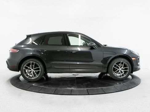 Certified 2023 Porsche Macan AWD/4WD image 8