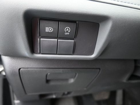 Used 2023 Toyota Highlander L FWD image 22