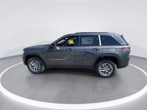 New 2025 Jeep Grand Cherokee Laredo X image 11