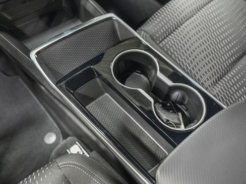 Used 2025 Chevrolet Equinox LT image 23