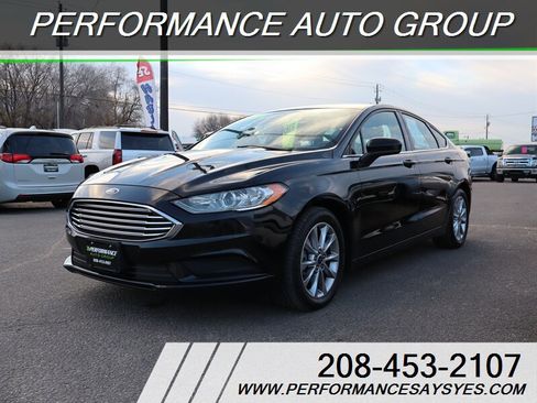 Used 2017 Ford Fusion SE image 23