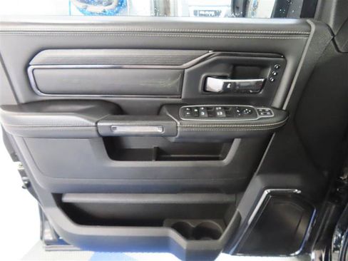 Used 2024 RAM 3500 Limited w/ Night Edition AWD/4WD image 17