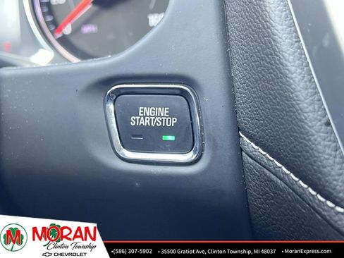 Certified 2023 GMC Acadia SLE w/ Driver Convenience Package image 27