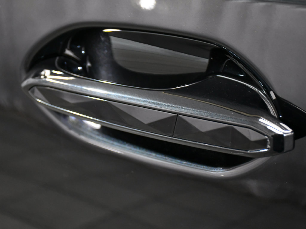 Used 2023 BMW XM AWD/4WD image 11