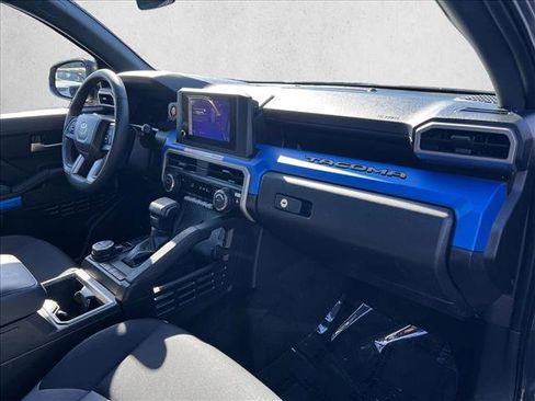 Certified 2025 Toyota Tacoma TRD Off-Road AWD/4WD image 24