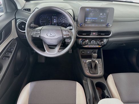 Used 2023 Hyundai Kona SE image 25