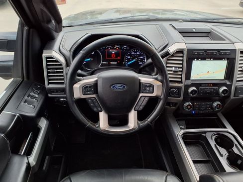 Used 2019 Ford F250 Platinum w/ Platinum Ultimate Package AWD/4WD image 17