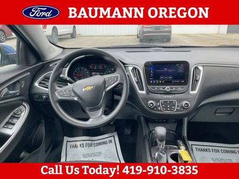 Used 2023 Chevrolet Malibu LT FWD image 3
