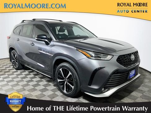 Used 2021 Toyota Highlander XSE AWD/4WD image 1