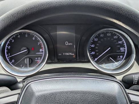 Used 2019 Toyota Camry LE FWD image 10