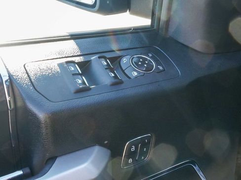 Used 2018 Ford F150 Lariat w/ Equipment Group 502A Luxury image 20