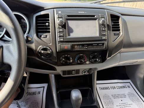 Used 2013 Toyota Tacoma 4x4 Regular Cab image 12