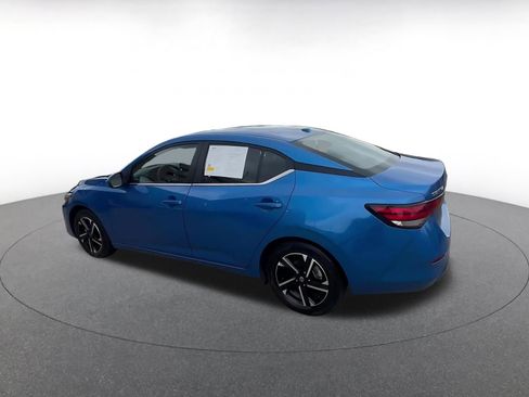 Used 2025 Nissan Sentra SV image 10