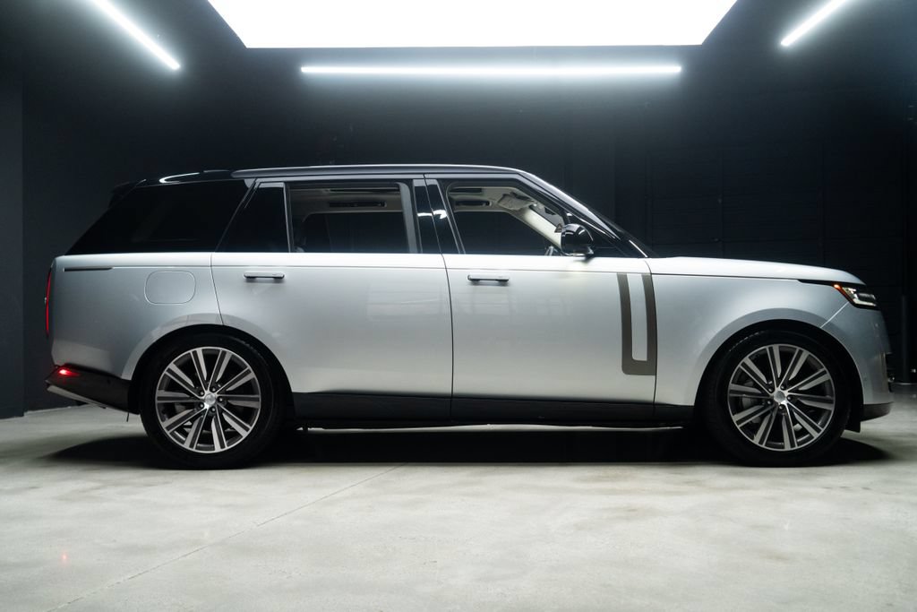 Used 2023 Land Rover Range Rover Long Wheelbase SE AWD/4WD image 10