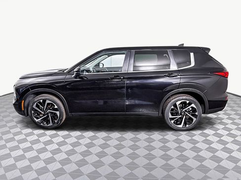 Used 2024 Mitsubishi Outlander SE Black Edition image 6