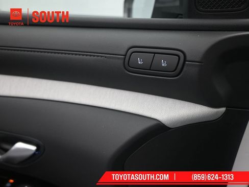 Used 2025 Hyundai Santa Cruz Limited AWD/4WD image 27