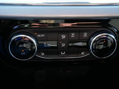 Used 2024 Chevrolet Trax LT w/ Driver Confidence Package image 27