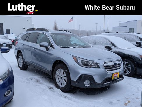 Used 2018 Subaru Outback 2.5i Premium image 1