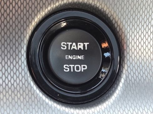 Used 2016 Jaguar F-TYPE Coupe RWD image 30