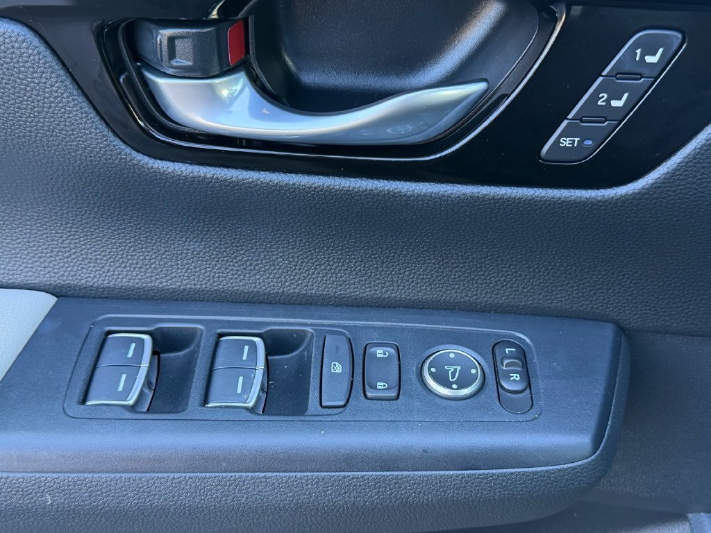 Used 2024 Honda CR-V EX-L image 29